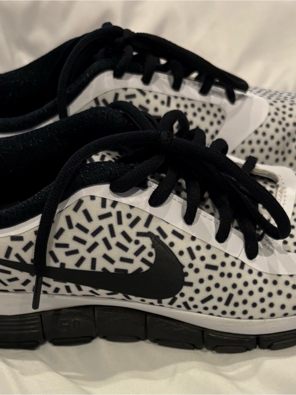 Nike Women’s Free 5.0 Black and White Speckled Sneakers